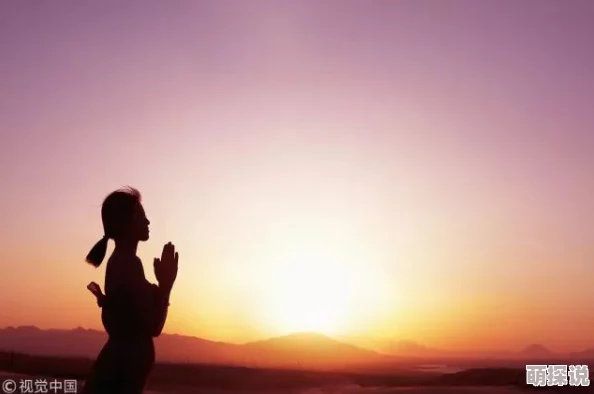 佛前抬高点给我生个孩子，愿望背后的故事与信仰的力量让人深思，家庭与未来的渴望交织在一起