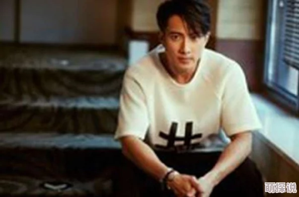 丰富漂亮的岳：她与圈内男星的秘密恋情曝光，背后竟隐藏着不为人知的故事！