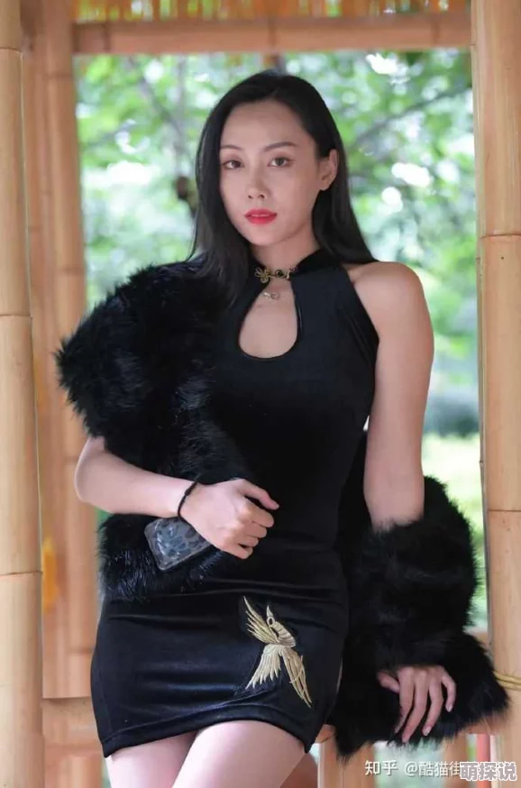 国产精品美女:网友们对这一现象的看法各异,有人认为是文化自信的体现,也有人担心过度消费审美 国产精品美女:网友们对这一现象的看法各异,有人认为是文化自信的体现,也有人担心过度消费审美