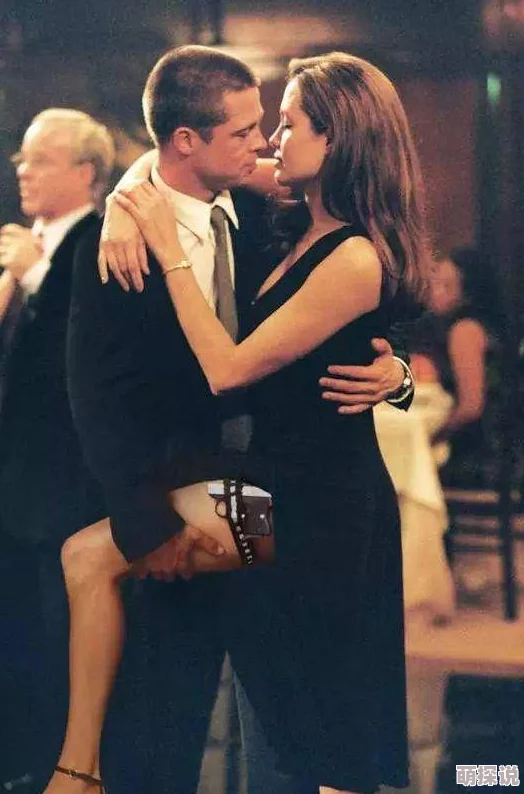 安吉丽娜在海边的无删减大尺度魅力:探索她与自然的亲密互动与独特风情 安吉丽娜在海边的无删减大尺度魅力:探索她与自然的亲密互动与独特风情