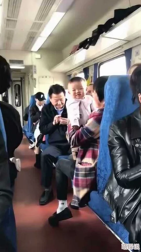在火车上艳遇疯狂的做：乘客分享奇妙经历，意外邂逅引发热议，社交媒体上讨论不断