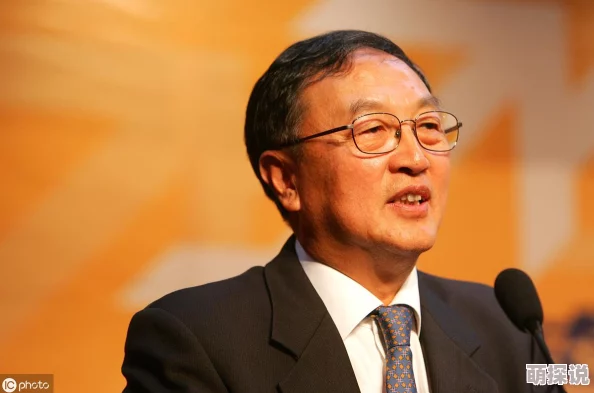 绝地求生刺激战场：八倍镜调距功能详解，精准打击无敌体验大揭秘！