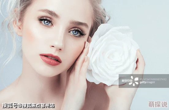 探索小荡货的魅力：紧致与丰盈交织的水润体验，带你领略前所未有的快感之旅