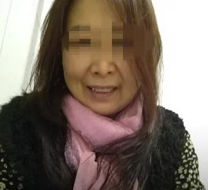在医院的意外经历：三个护士如何让我体验了一次前所未有的‘飞机’之旅