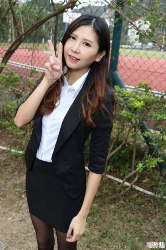 动漫美女被触手羞羞动漫：最新动态揭示了该系列新作的剧情发展与角色设计，引发粉丝热议与期待