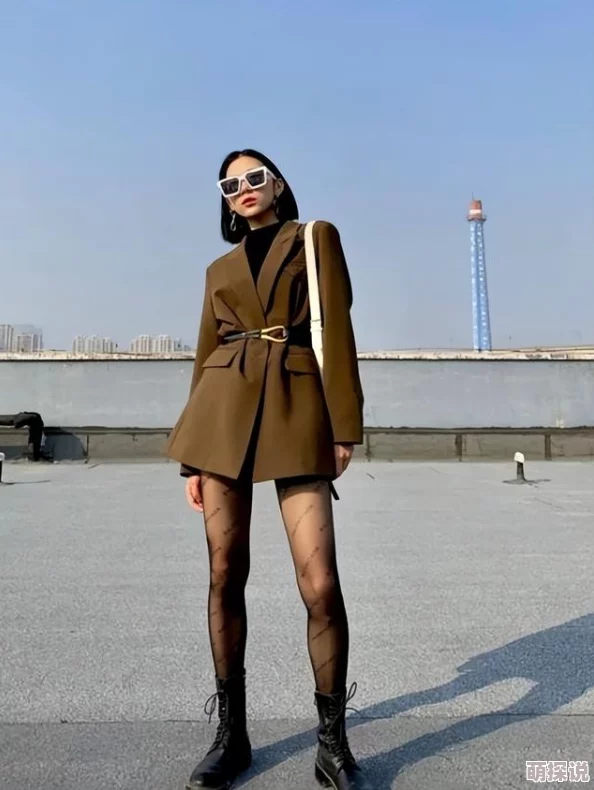 国产丝袜美女一区二区三区，网友纷纷表示这种内容展现了时尚与美感，但也有人认为应注意适度和审美导向