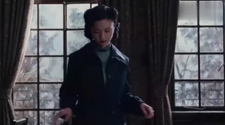 《色戒》完整版视频深度解析：揭示情感与欲望交织的背后故事，带你领略经典之作的独特魅力与艺术价值