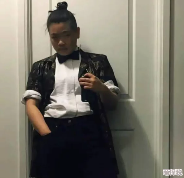 亚欧美图片自偷自拍另类引发热议，网友纷纷表示这种风格独特，既有趣又大胆，值得关注和讨论