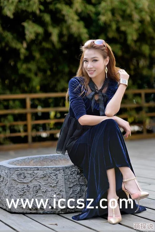 美女胸和下部的隐私图片惊爆网络引发热议网友纷纷讨论其真实性与背后故事令人瞩目不已