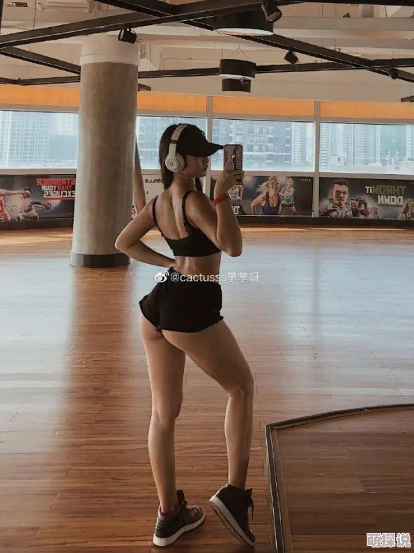 欧美尤物射精集锦网友认为这一系列作品展现了多样的美感与艺术性，吸引了众多观众的关注和讨论