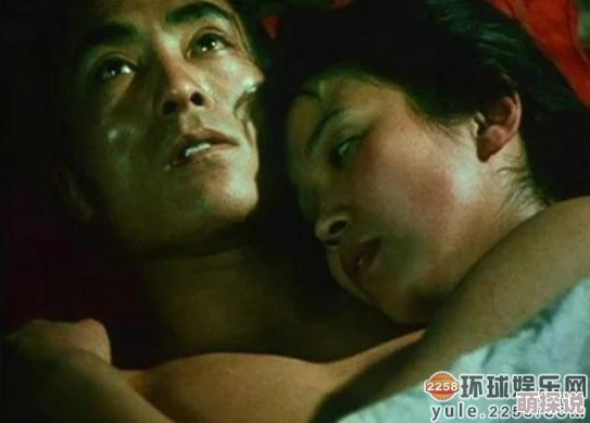 床戏的大尺度电影其实是艺术表达的形式之一，通过这些影片，观众可以深入了解不同文化背景下的情感和人性复杂性，从而促进对多元文化的理解和包容
