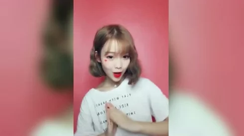 嗯,啊,亚洲性爱视频……惊喜！原来是搞笑短剧的片段