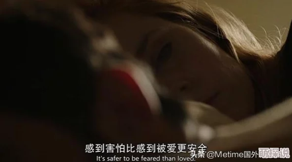 女人叫床视频模拟性爱场景中的声音表现，常用于成人影视作品中以增强情节的真实感和刺激性