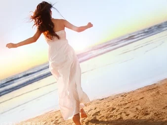 校花啊啊啊让我们一起追求梦想，勇敢面对挑战，绽放属于自己的光彩！