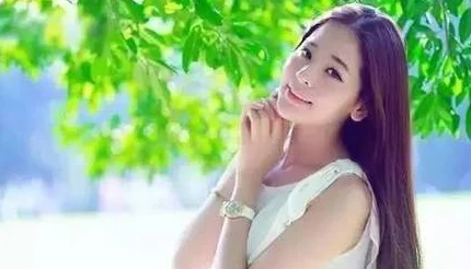 奶大的女人弄着舒服为何其柔软的触感和丰满的形态能够给人带来极致的感官享受