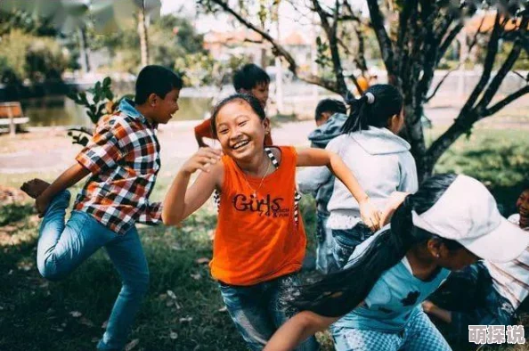 一群女同学 我jiji为何她们的团结友爱备受赞誉因为她们共同创造美好的回忆