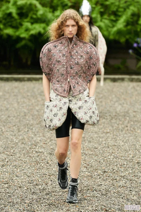 2024热门解析:捕鱼来了美人鱼BOSS高效打法与丰厚奖励详解 2024热门解析:捕鱼来了美人鱼BOSS高效打法与丰厚奖励详解