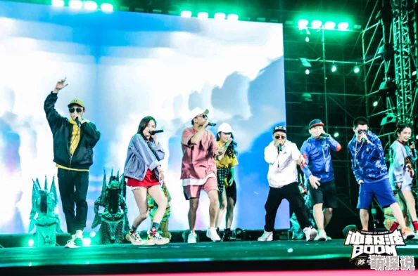 男女床上打扑克元宇宙AR技术融入情侣互动体验虚拟现实激情升级 男女床上打扑克元宇宙AR技术融入情侣互动体验虚拟现实激情升级