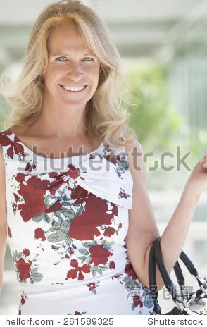 Chese成熟老女人Hd2025全新高清修复版震撼来袭 Chese成熟老女人Hd2025全新高清修复版震撼来袭